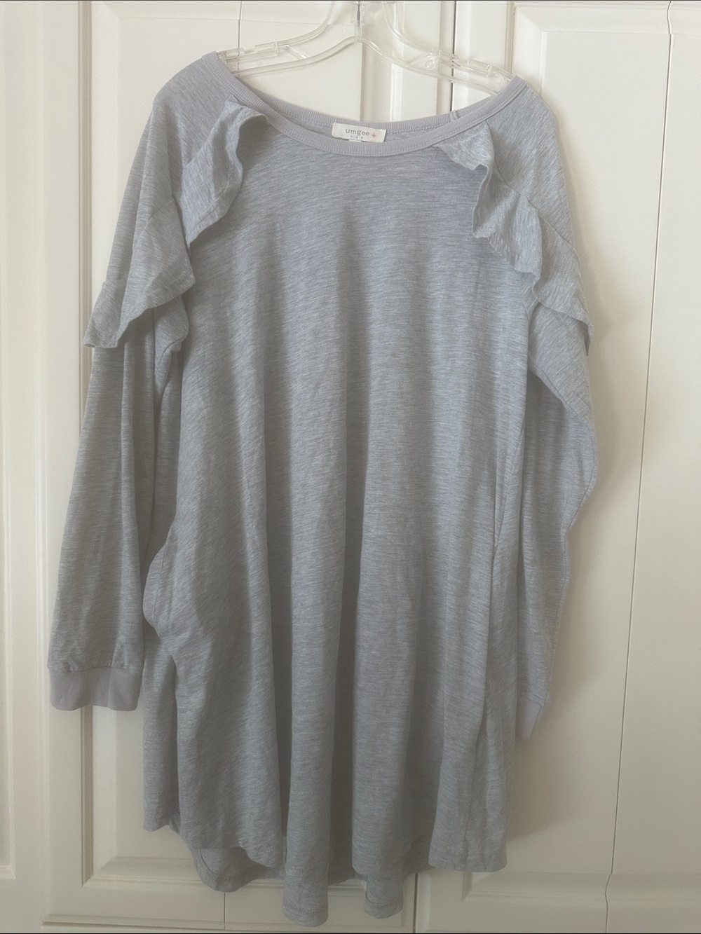 Umgee Gray Ruffle-Shoulder Tunic Top